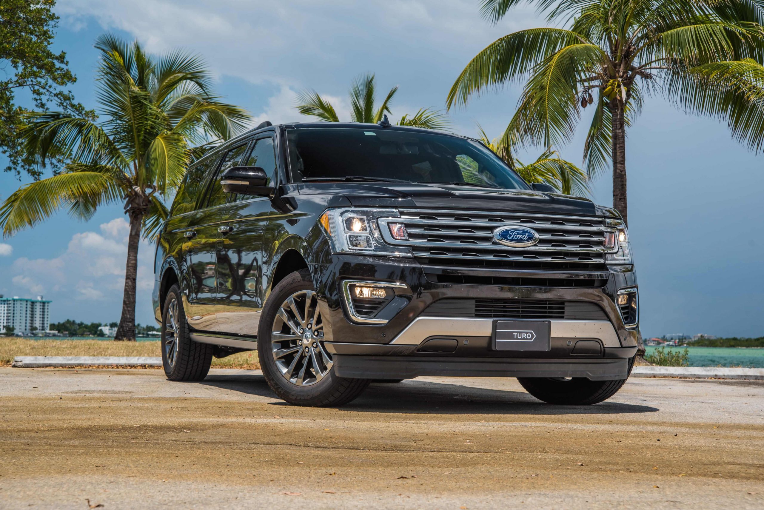 2018_FORD_EXPEDITION_BLACK-BLACK_00