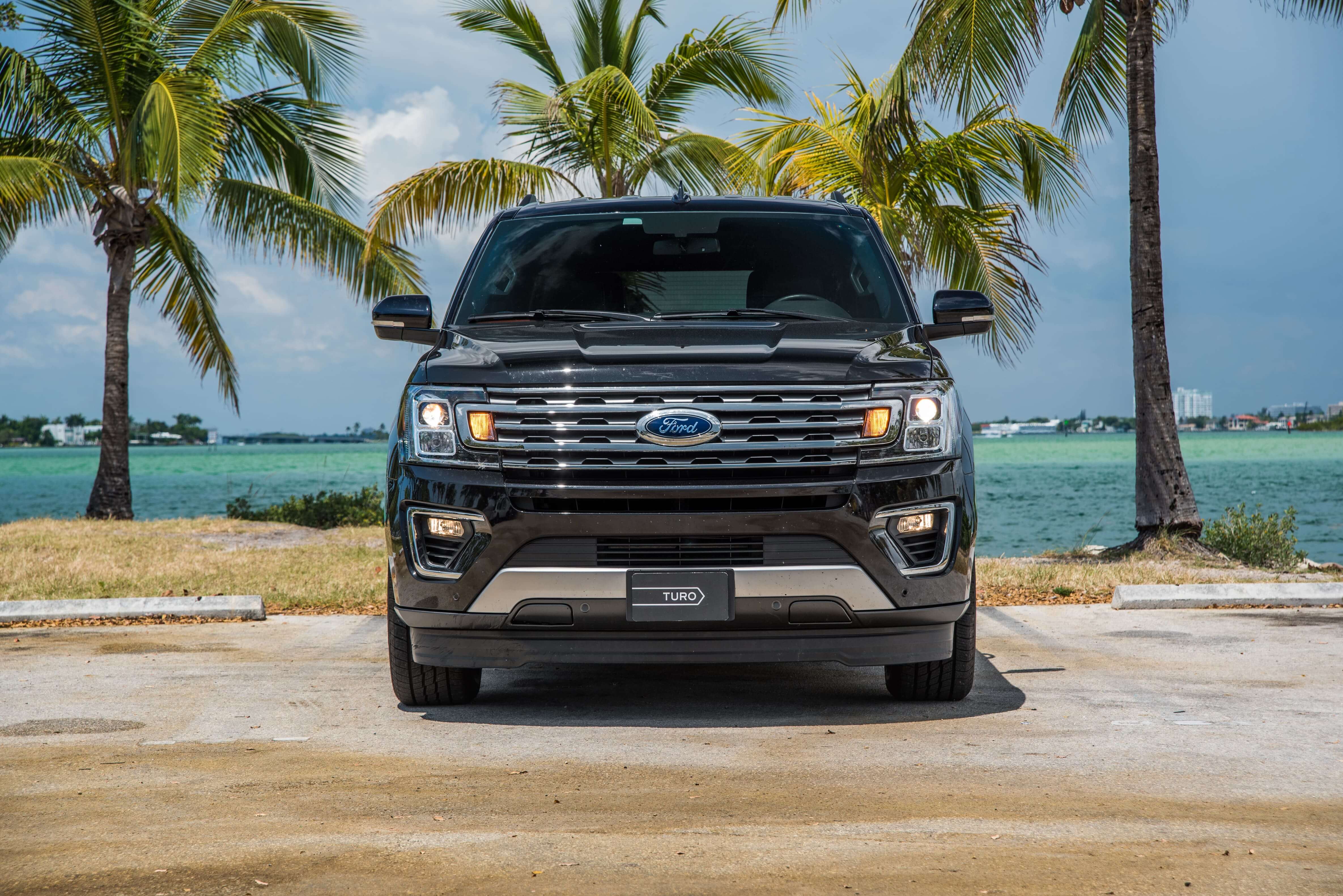 2018_FORD_EXPEDITION_BLACK-BLACK_01