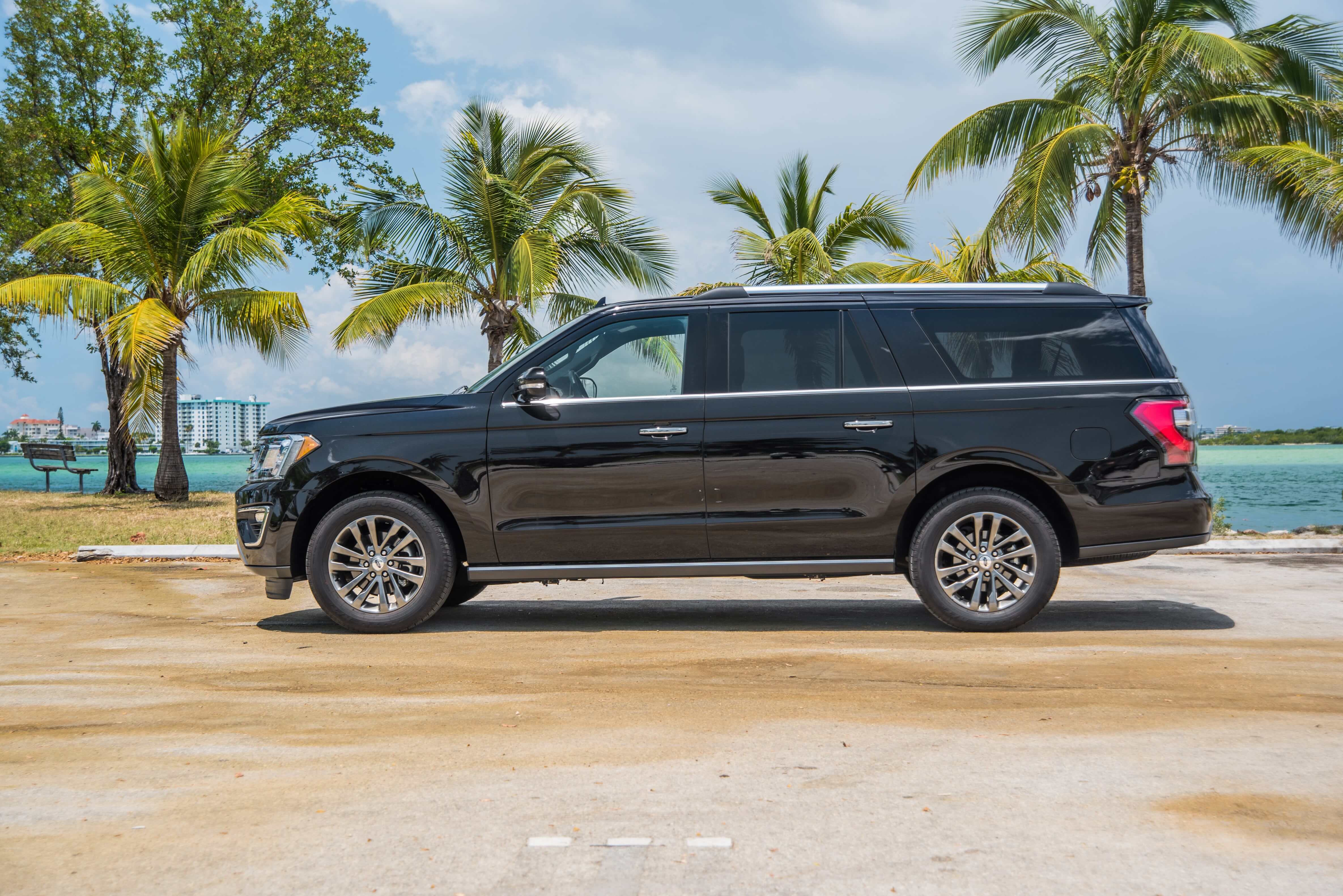 2018_FORD_EXPEDITION_BLACK-BLACK_03