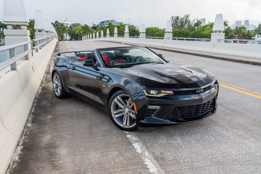 2019_CHEVROLET_CAMARO-SS-CONVERTIBLE_BLACK-RED_48