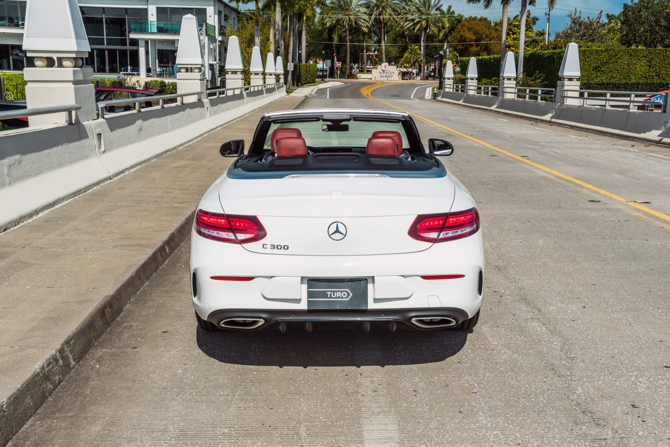 2019_MERCEDES BENZ_C300-CONVERTIBLE_WHITE-RED_07