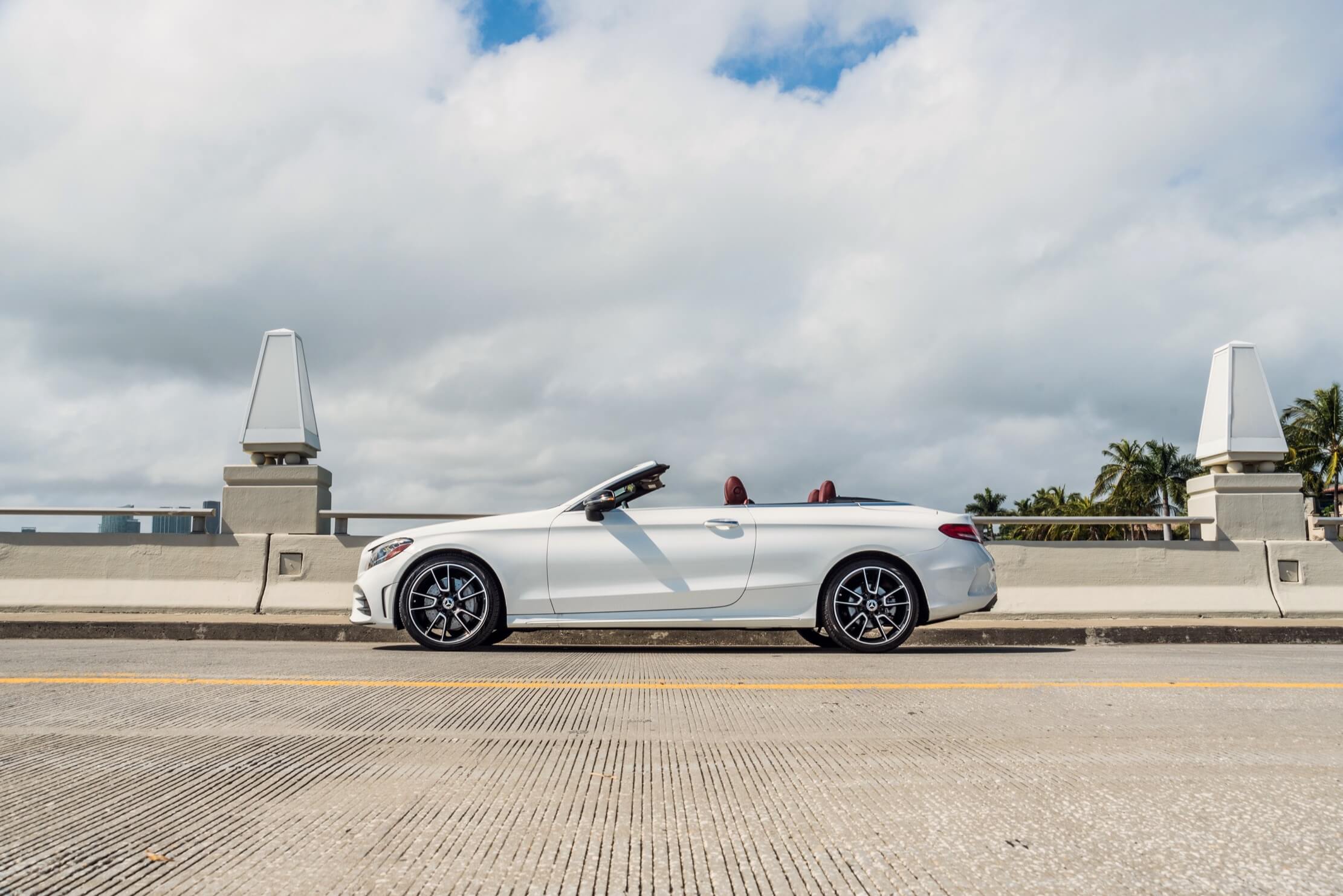 2019_MERCEDES BENZ_C300-CONVERTIBLE_WHITE-RED_08