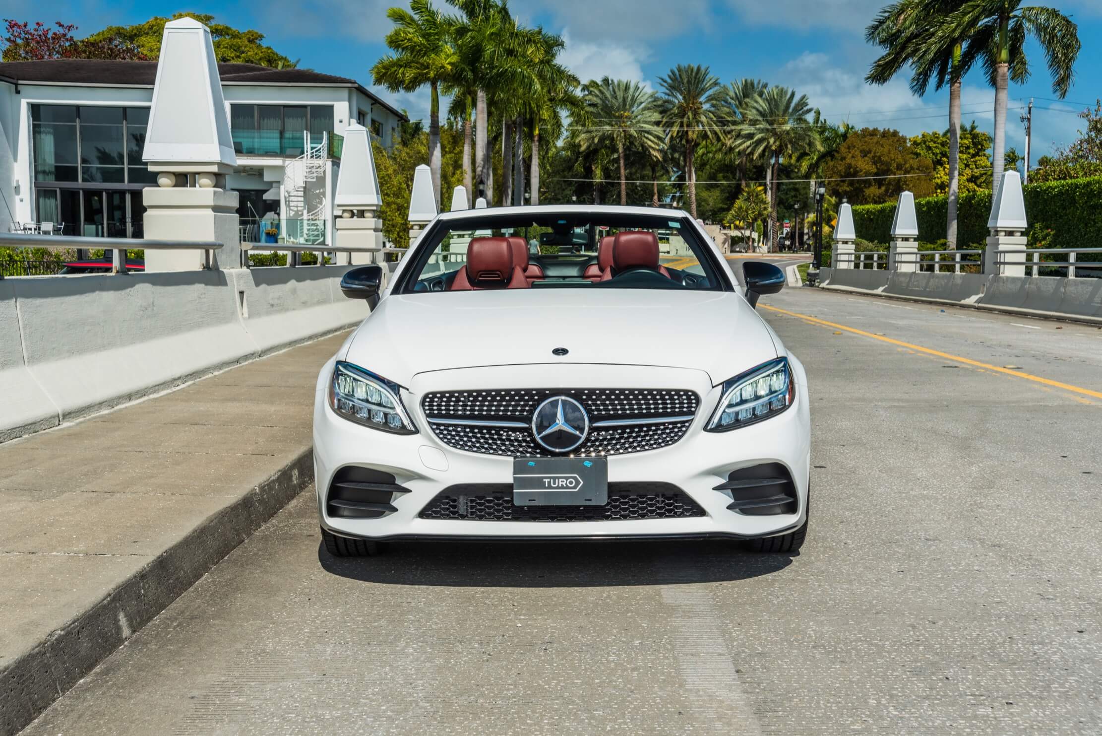 2019_MERCEDES BENZ_C300-CONVERTIBLE_WHITE-RED_42