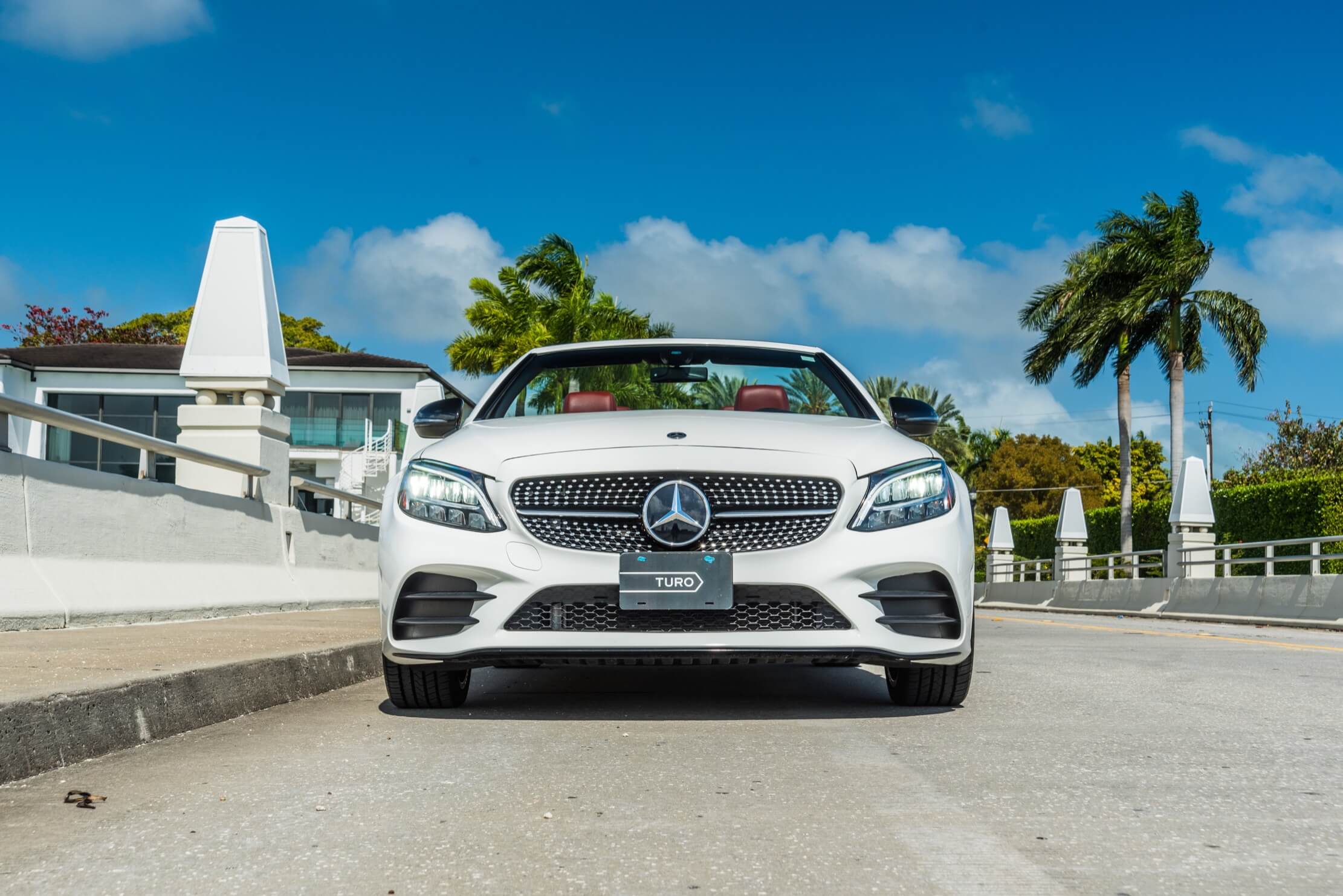 2019_MERCEDES BENZ_C300-CONVERTIBLE_WHITE-RED_44