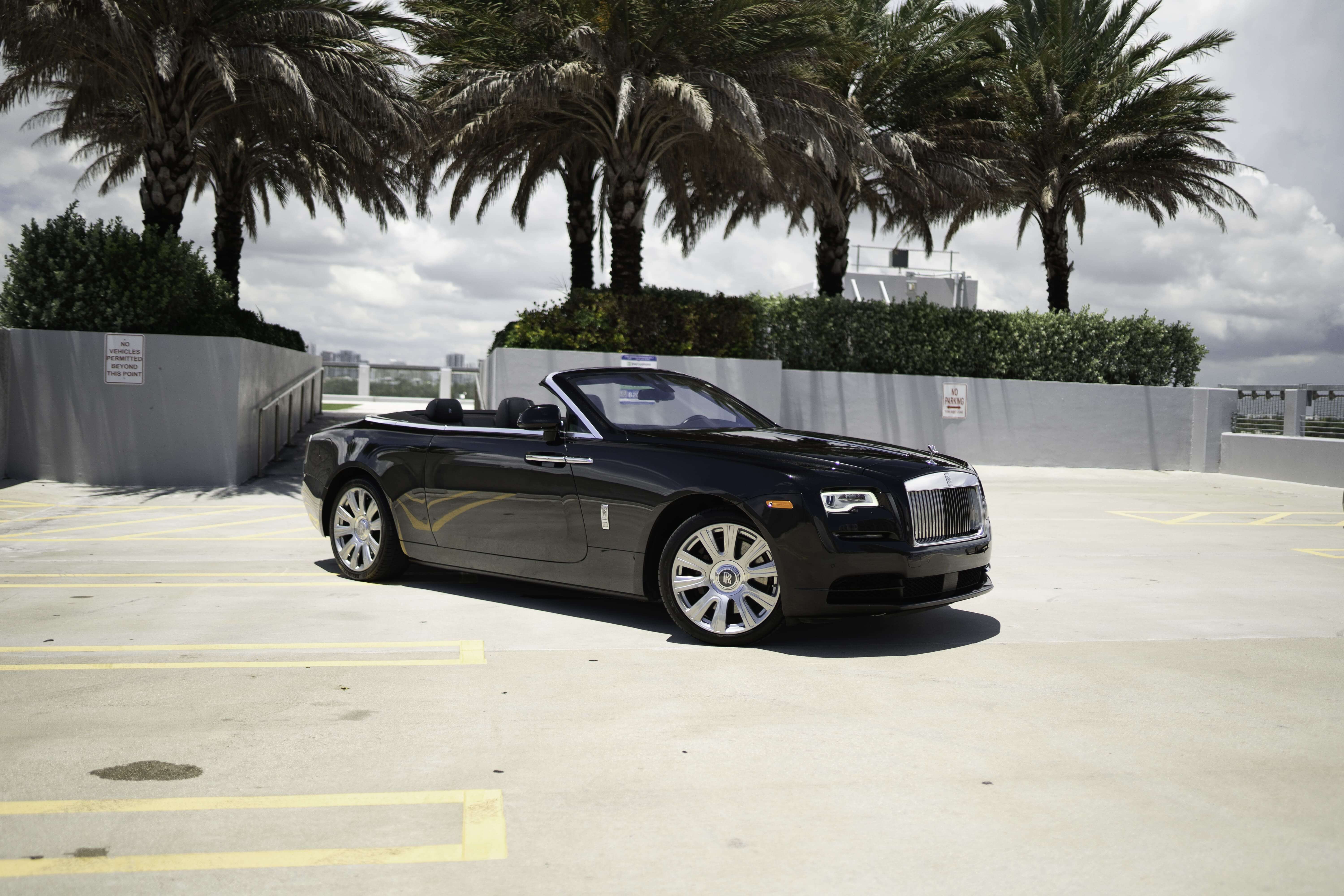 2019_ROLLS ROYCE_DAWN-CONVERTIBLE_BLACK_02