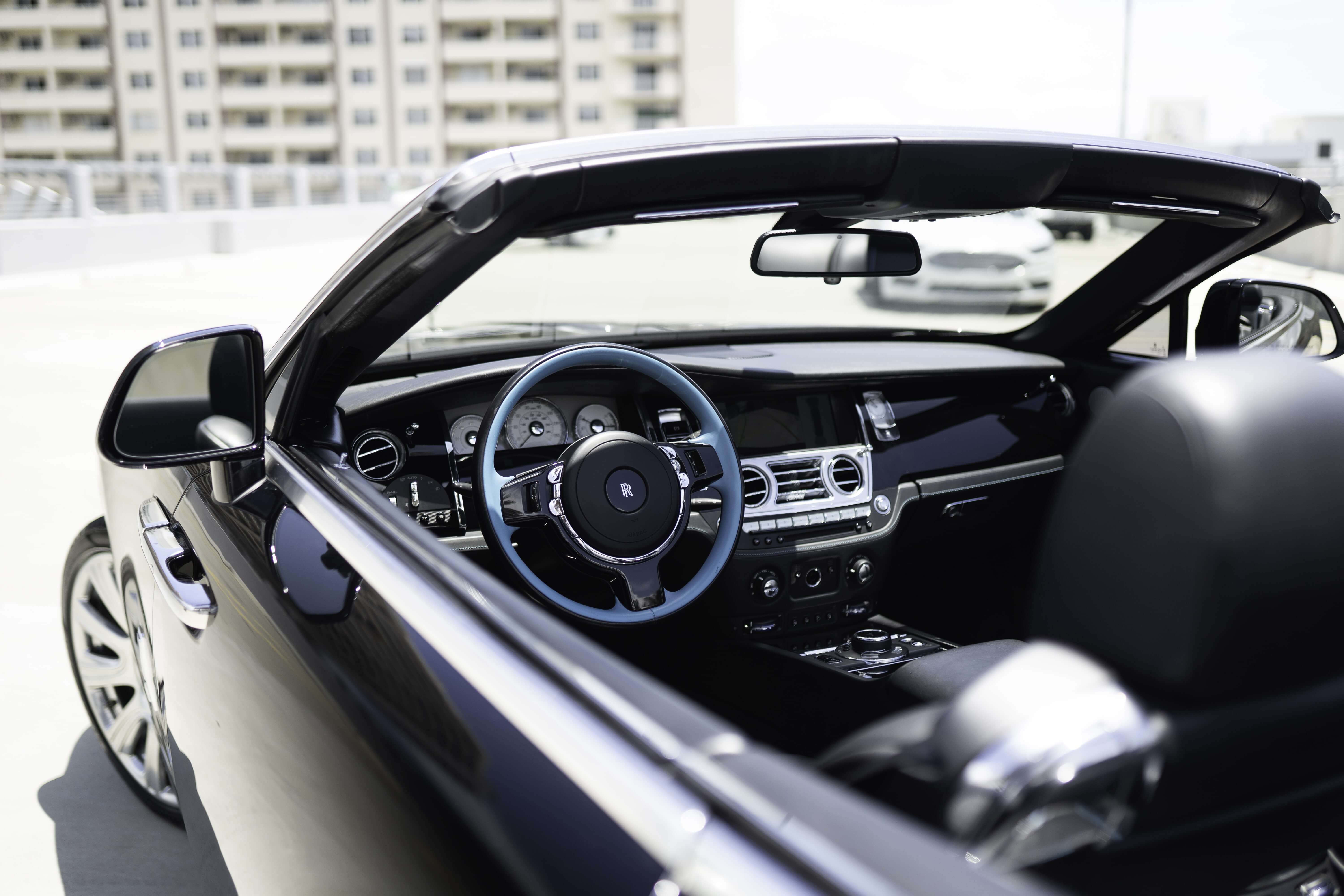 2019_ROLLS ROYCE_DAWN-CONVERTIBLE_BLACK_03