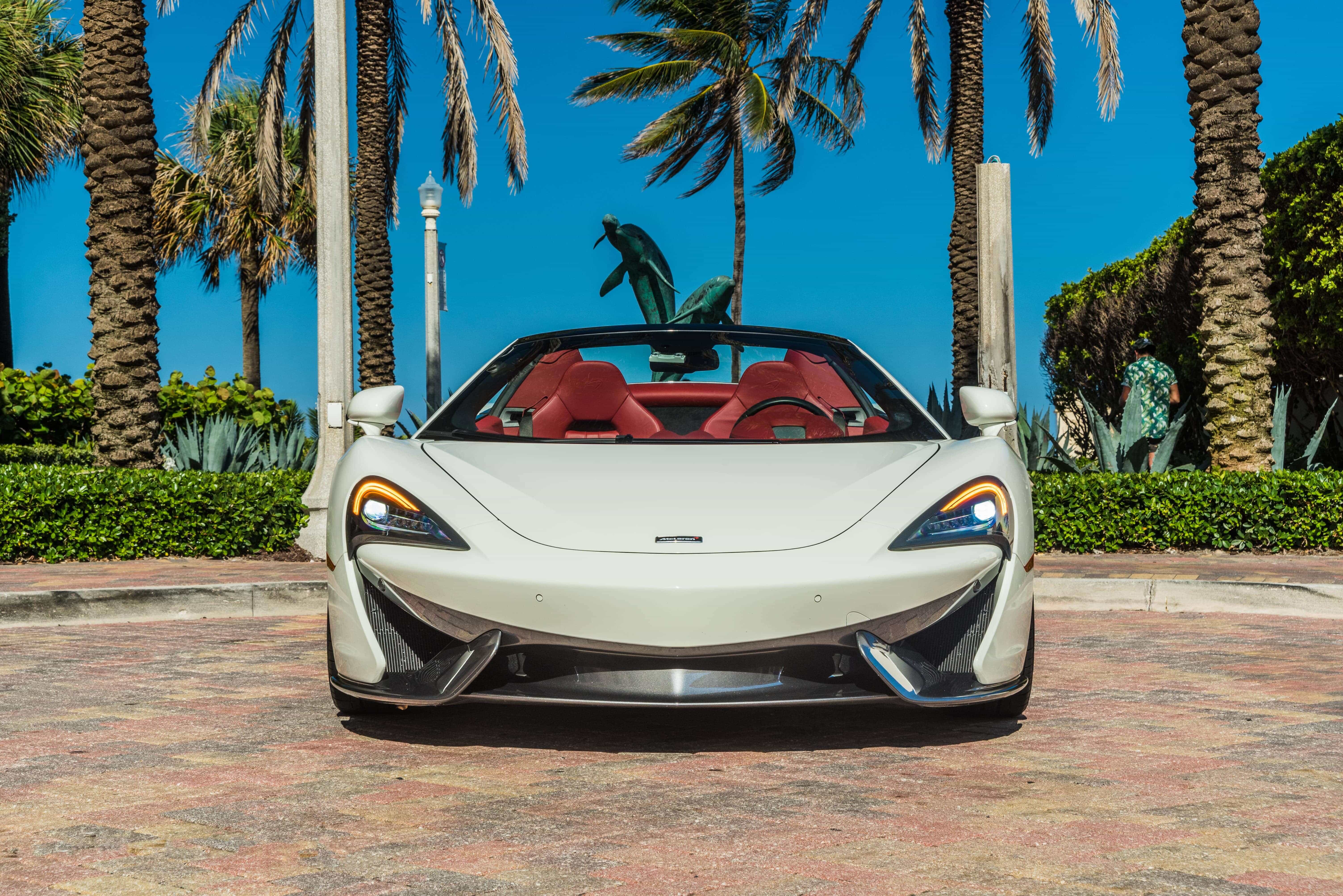2019_MCLAREN_570S-CONVERTIBLE_WHITE-RED_60