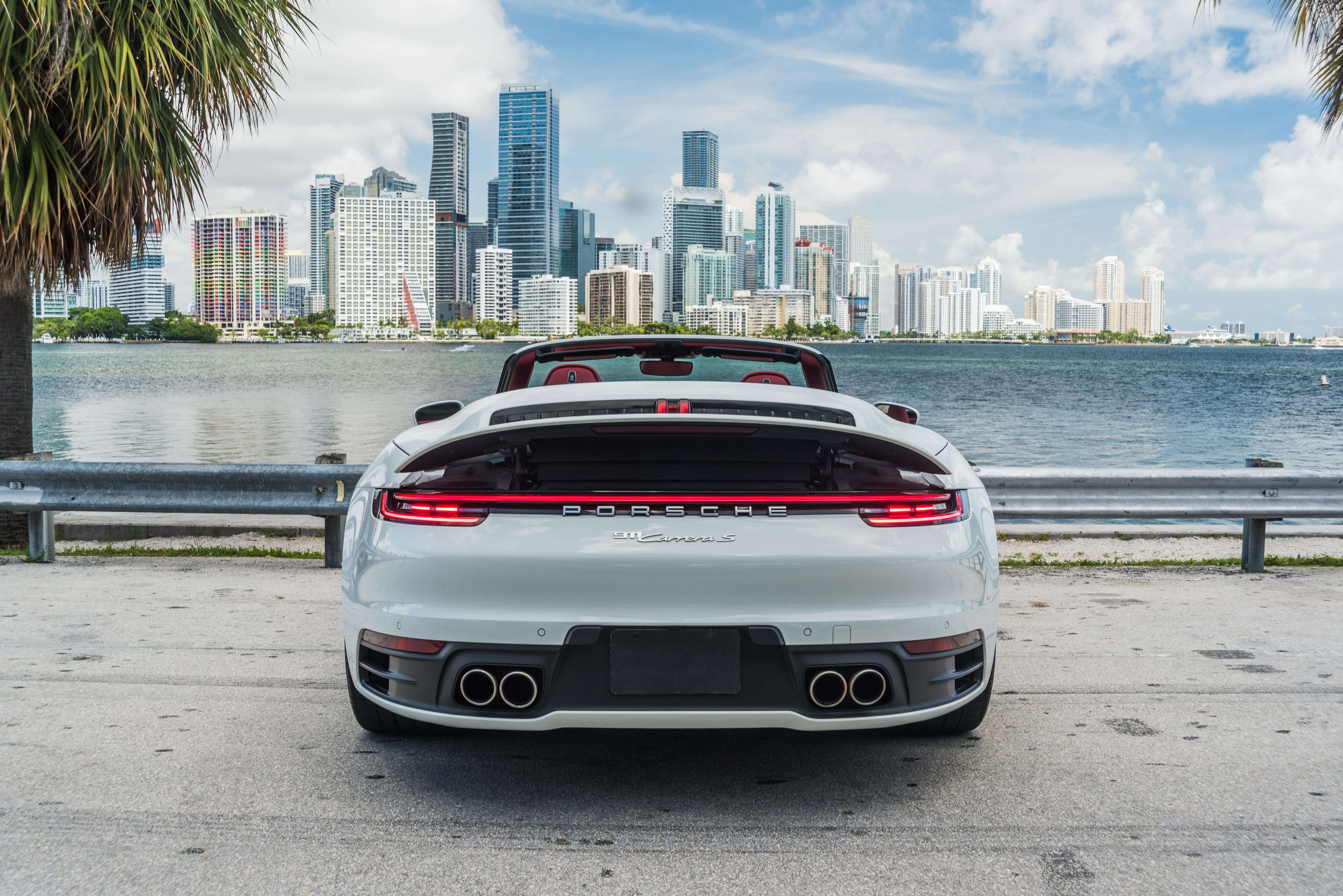 2019_PORSCHE_911-CARRERA-S(992)-CONVERTIBLE_WHITE-RED_46