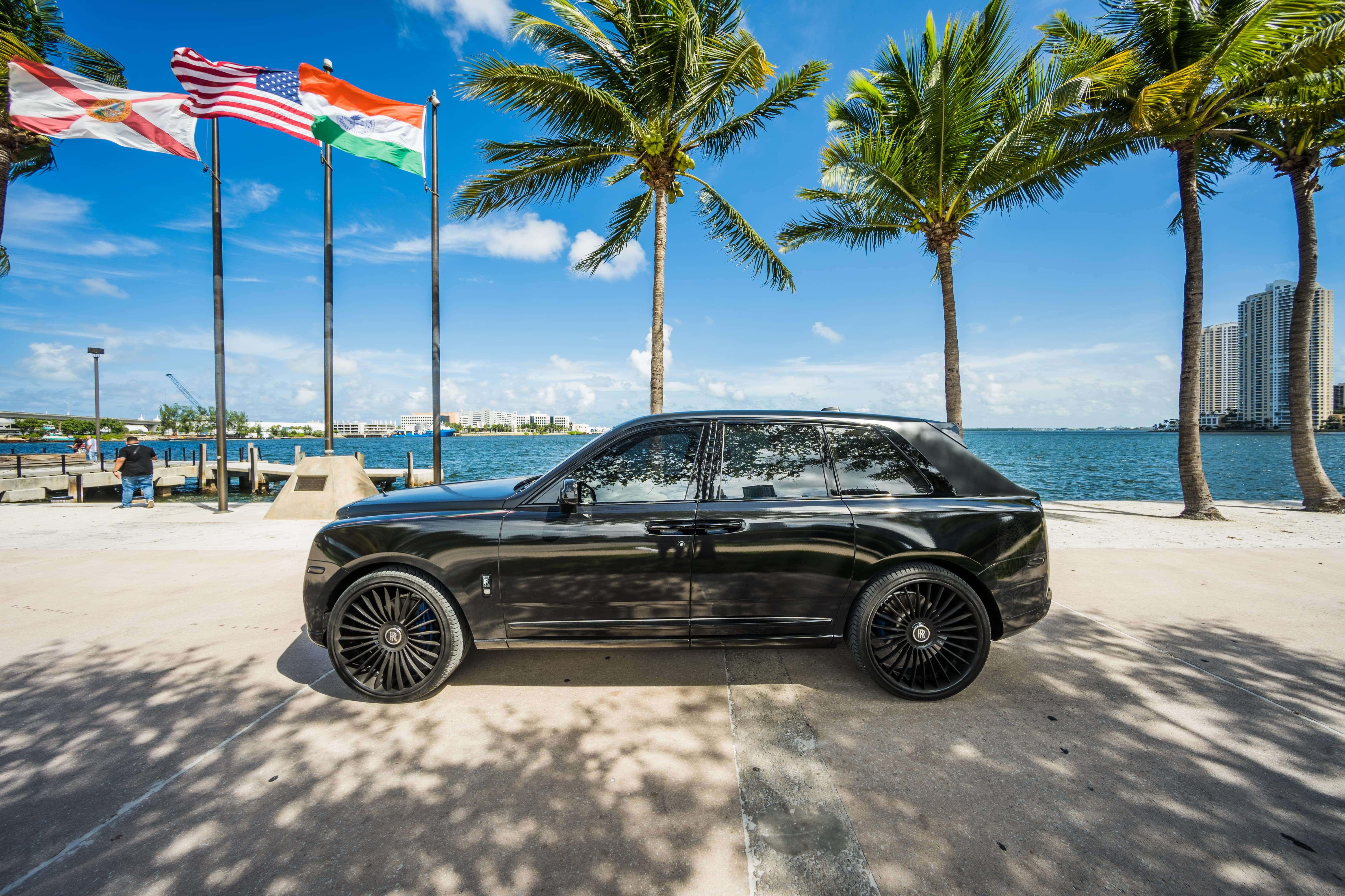 2020_ROLLS-ROYCE_CULLINAN_BLACK-BLUE_106