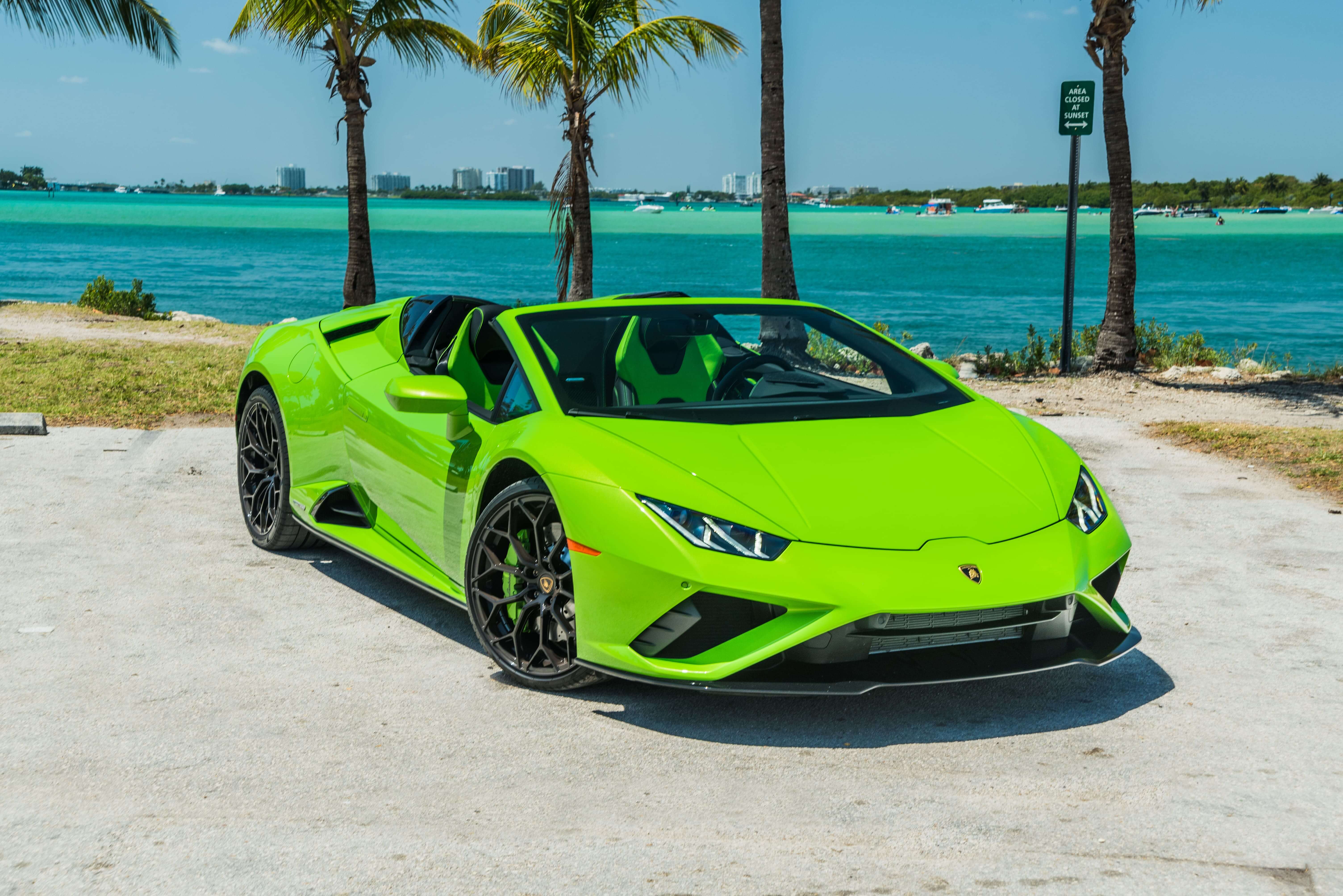 2022_LAMBORGHINI_HURACAN-EVO-CONVERTIBLE_GREEN-GREEN_35