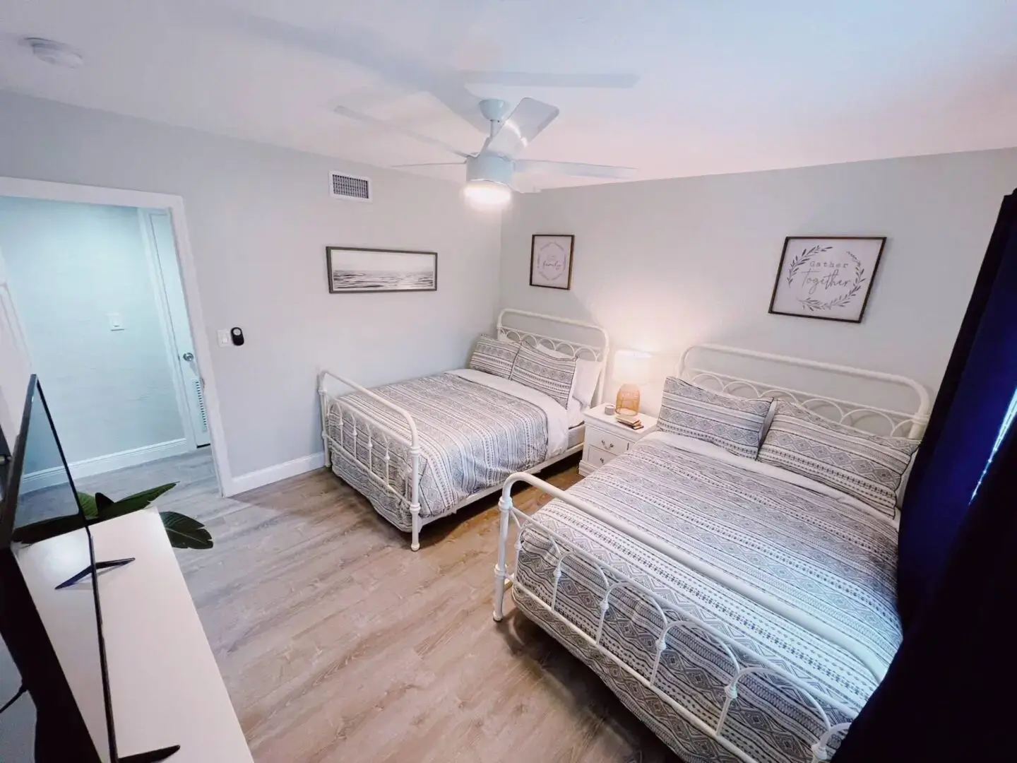 Fort-Lauderdale_The-Leeward_2-Bedroom-Apartment_03